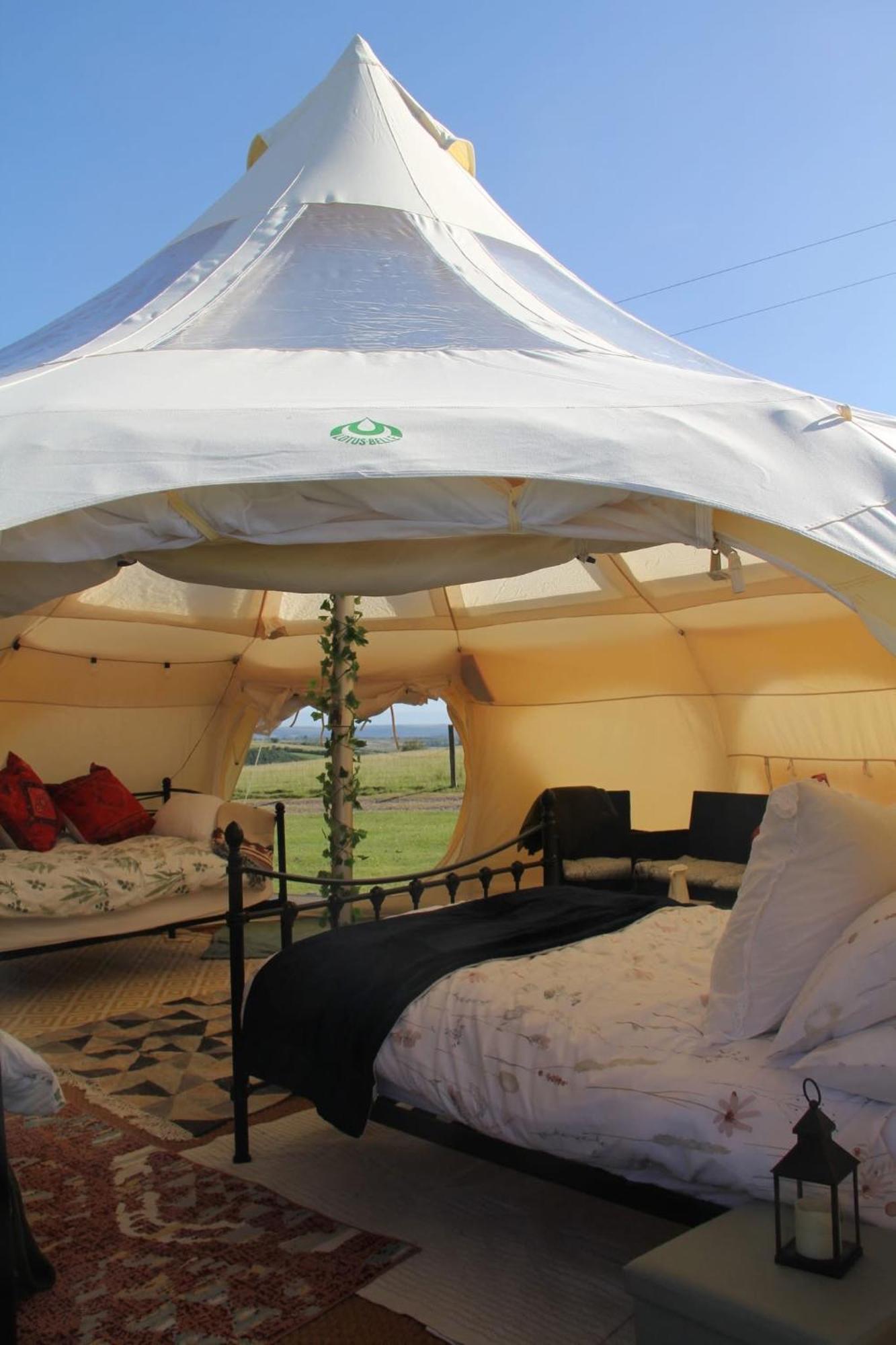 Tal-Y-Fan Farm 6M Stargazer Tent Bridgend  Dış mekan fotoğraf