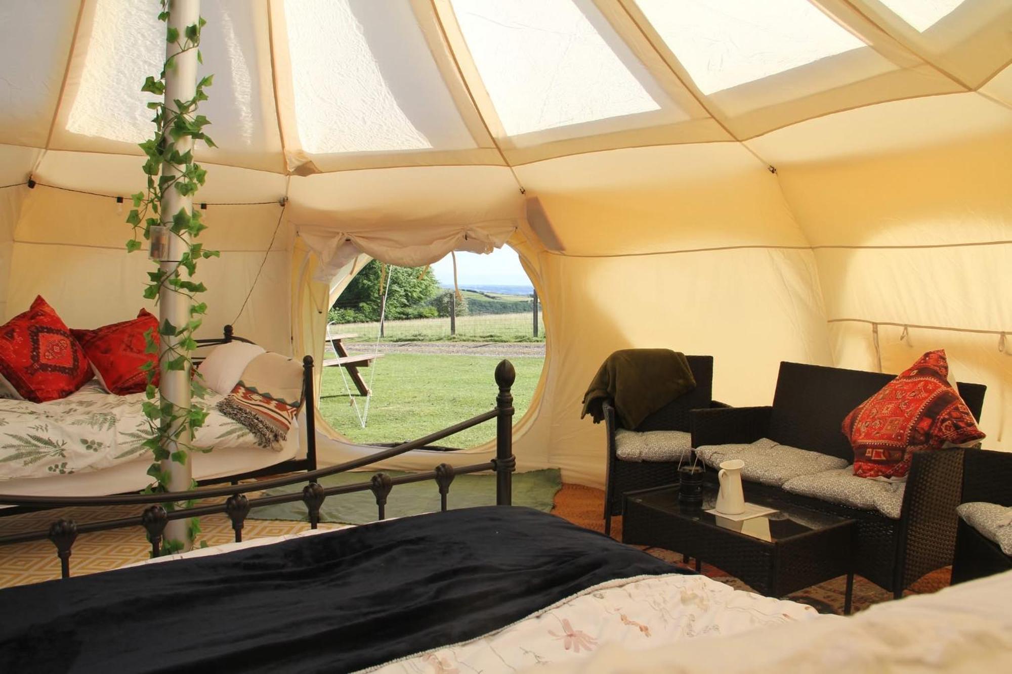 Tal-Y-Fan Farm 6M Stargazer Tent Bridgend  Dış mekan fotoğraf