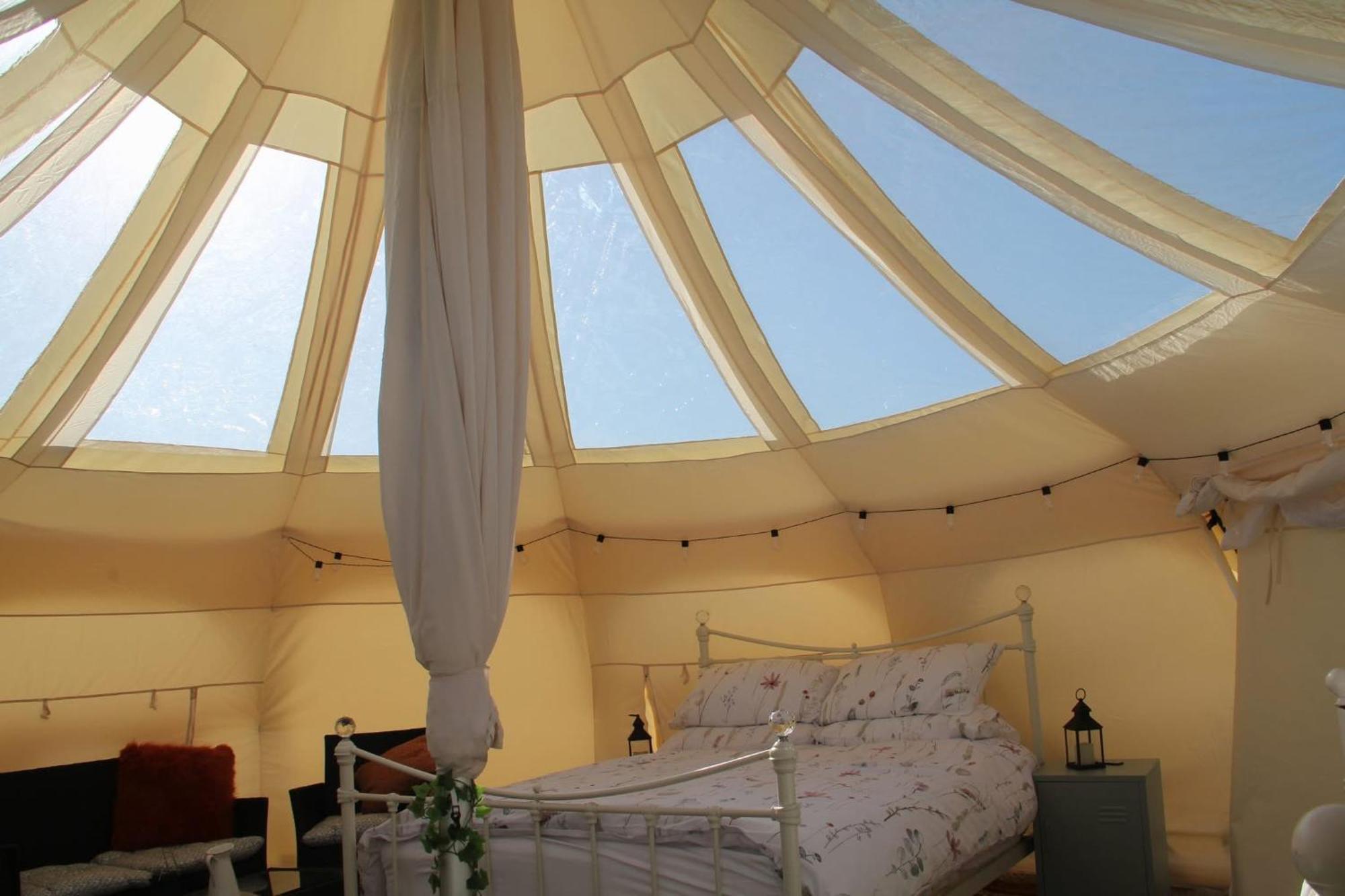 Tal-Y-Fan Farm 6M Stargazer Tent Bridgend  Dış mekan fotoğraf
