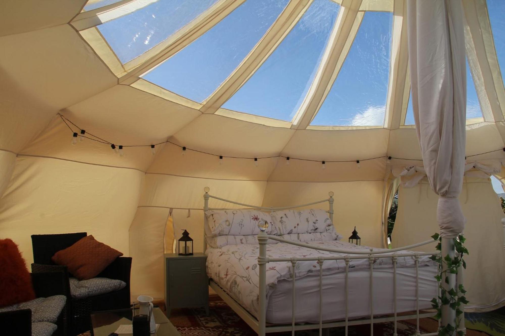 Tal-Y-Fan Farm 6M Stargazer Tent Bridgend  Dış mekan fotoğraf