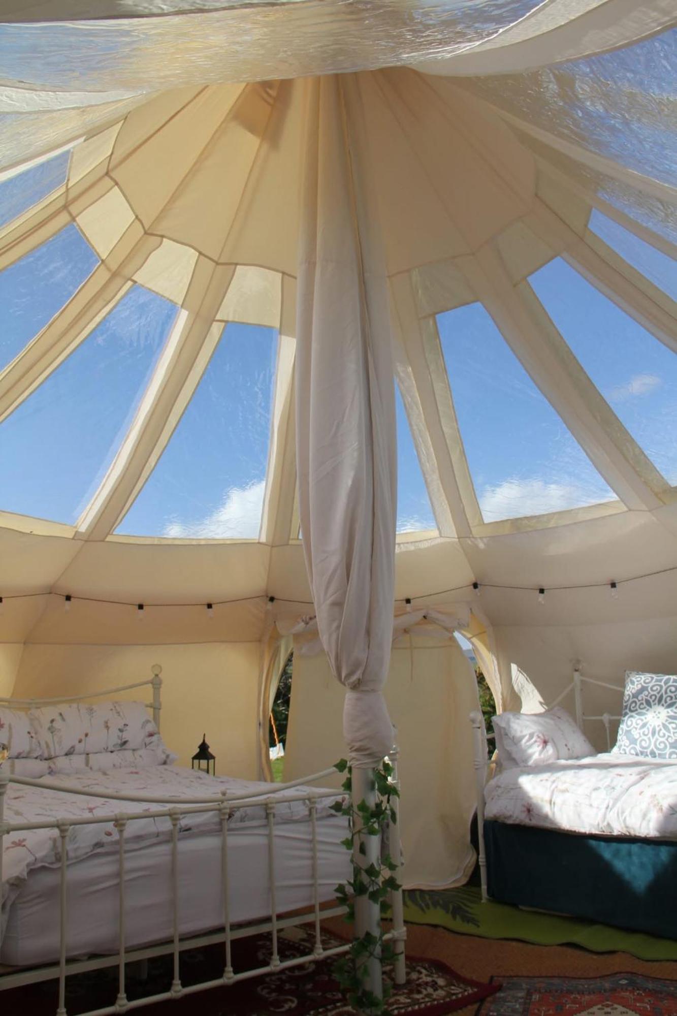 Tal-Y-Fan Farm 6M Stargazer Tent Bridgend  Dış mekan fotoğraf